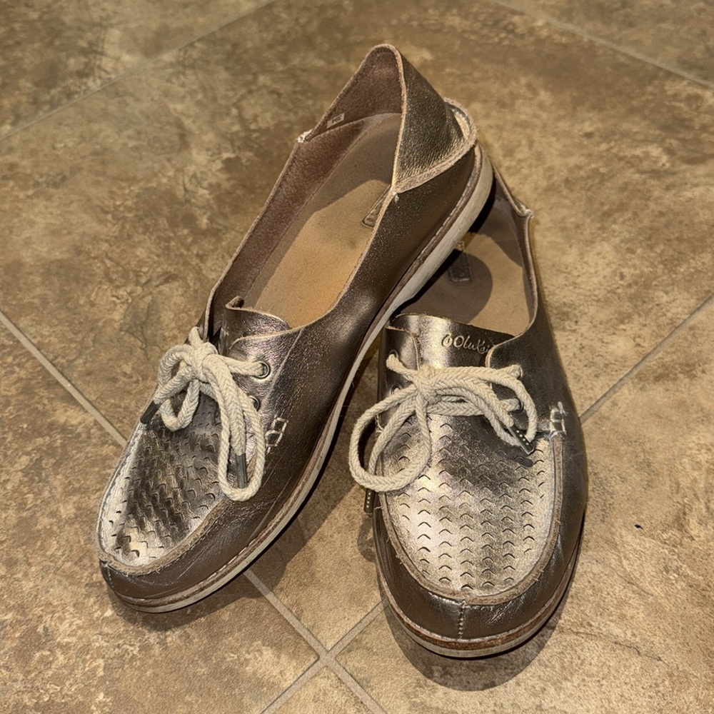 Olukai Metallic Loafers—Size 9